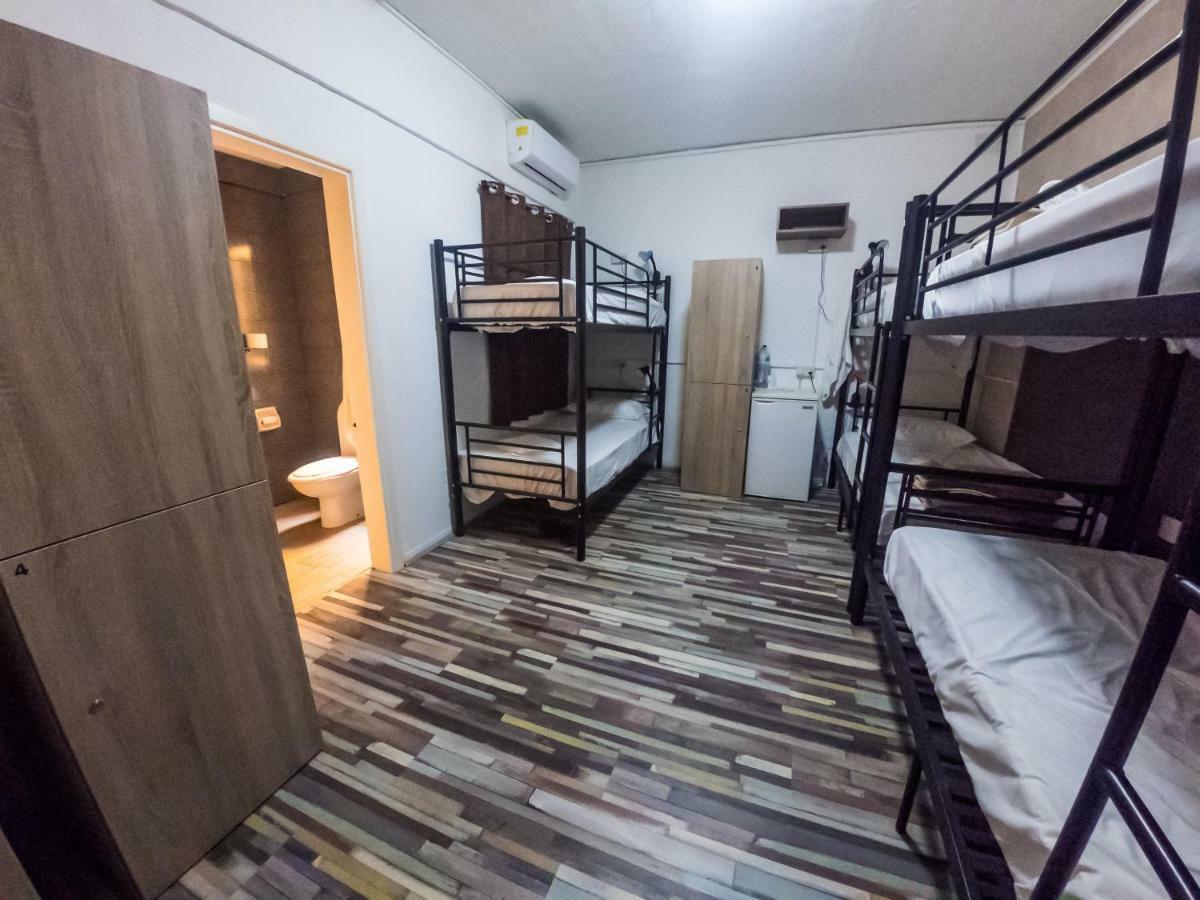 Salsa & Samba Hostel San Ġiljan